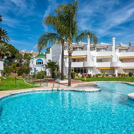 K10 Jardines Fase 1 - דירה